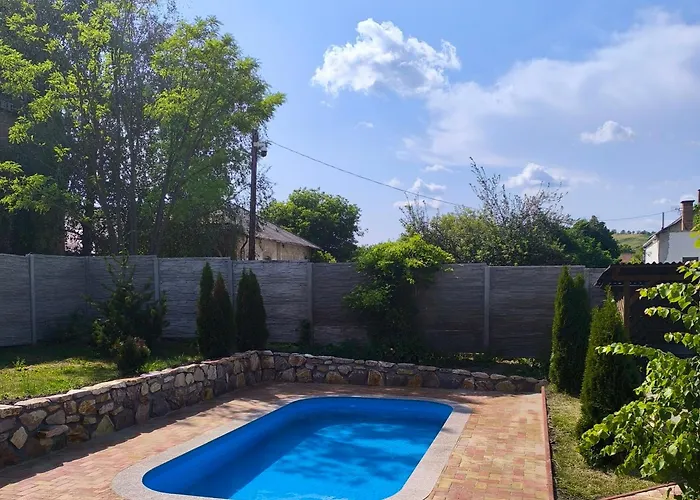 Matrai Vadaszhaz 3-Vintage Cottage